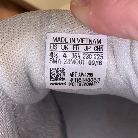 Adidas sneakers - Picture 5 of 5